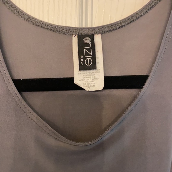 Onzie Molly tank NWT - Picture 2 of 7